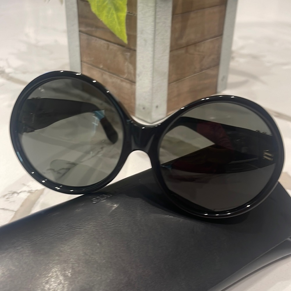 Authentic Saint Laurent Woman’s sunglasses black